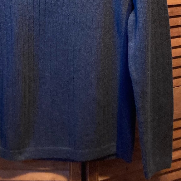 Abercrombie & Fitch Grey & Blue Crewneck Sweater - Picture 11 of 12